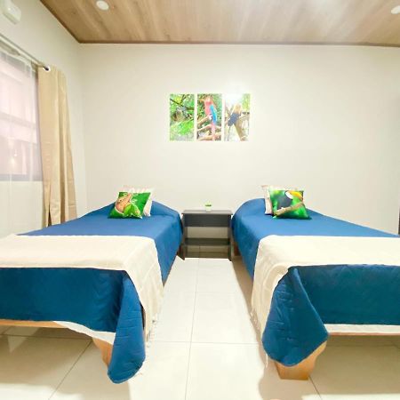 ألاخويلا Pura Vida Apartment. 5 Min From Airport المظهر الخارجي الصورة