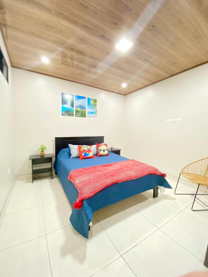 ألاخويلا Pura Vida Apartment. 5 Min From Airport المظهر الخارجي الصورة