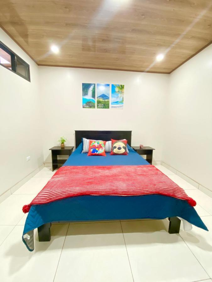 ألاخويلا Pura Vida Apartment. 5 Min From Airport المظهر الخارجي الصورة