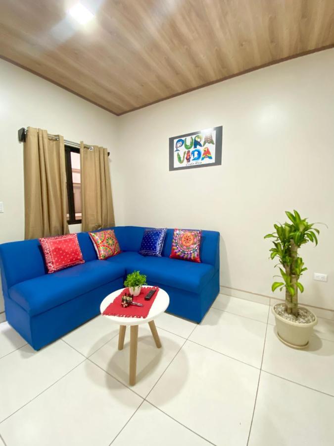 ألاخويلا Pura Vida Apartment. 5 Min From Airport المظهر الخارجي الصورة
