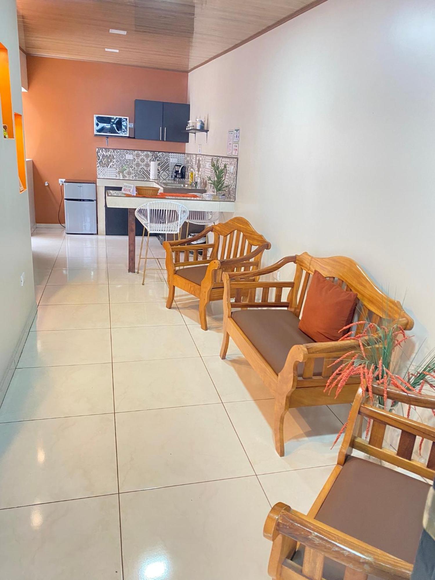 ألاخويلا Pura Vida Apartment. 5 Min From Airport المظهر الخارجي الصورة