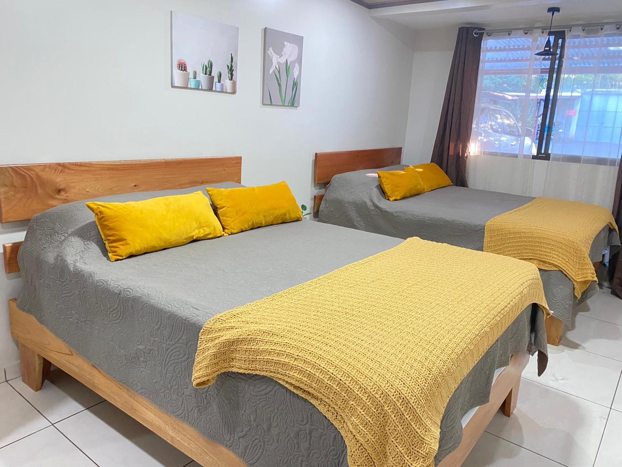 ألاخويلا Pura Vida Apartment. 5 Min From Airport المظهر الخارجي الصورة