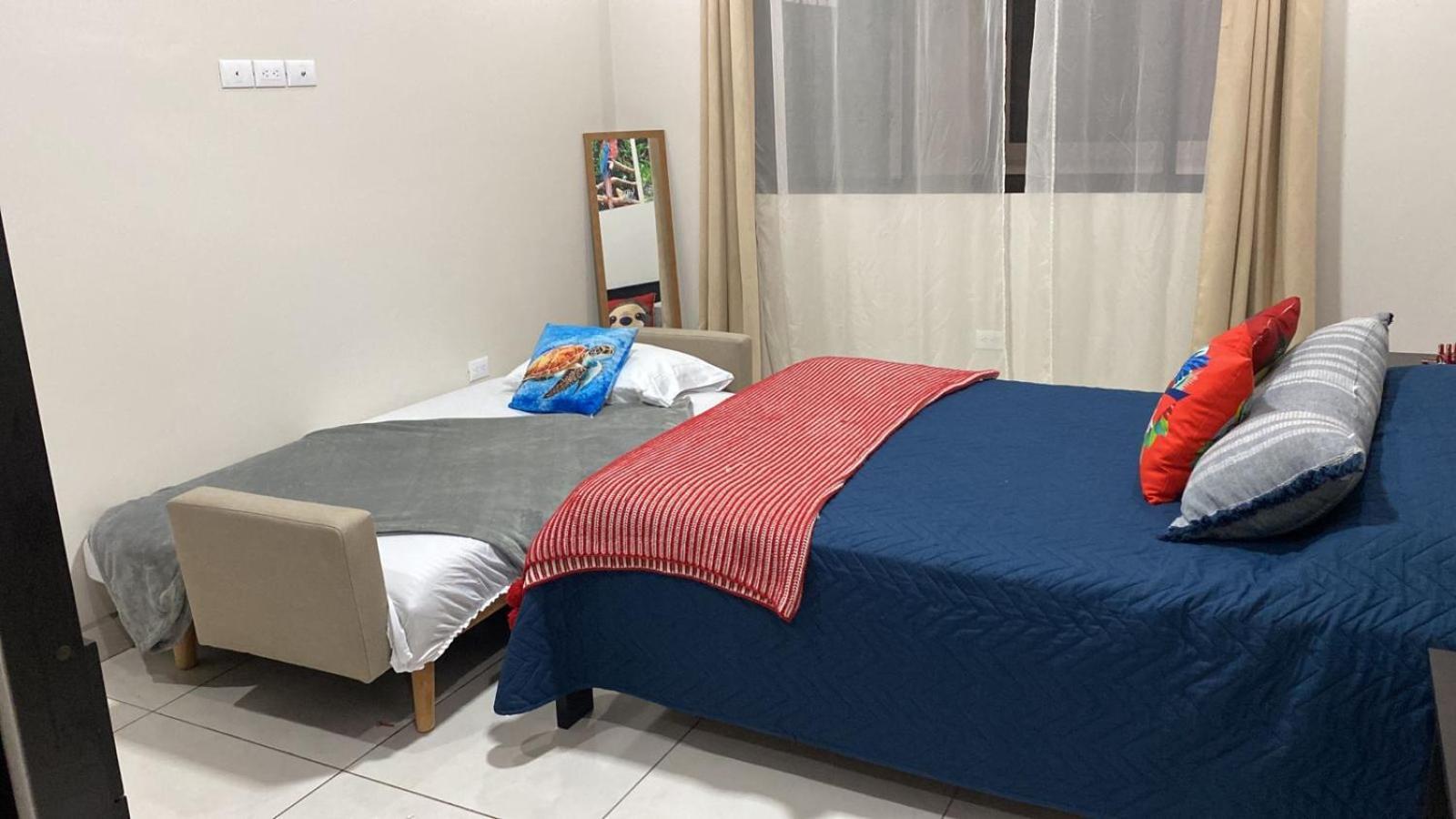 ألاخويلا Pura Vida Apartment. 5 Min From Airport المظهر الخارجي الصورة