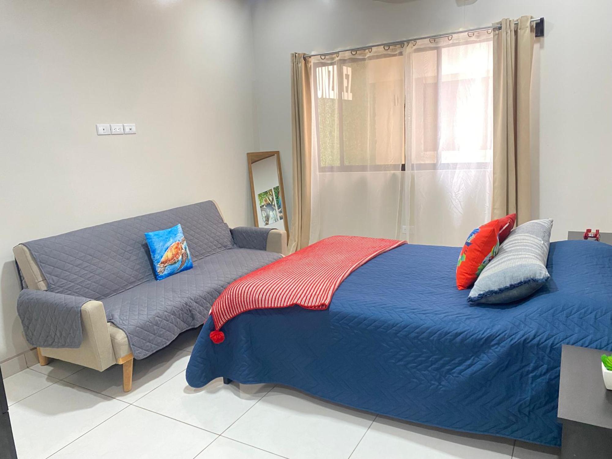 ألاخويلا Pura Vida Apartment. 5 Min From Airport المظهر الخارجي الصورة